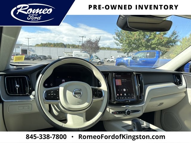 2024 Volvo XC60 Recharge Plug-In Hybrid T8 Plus Dark Theme