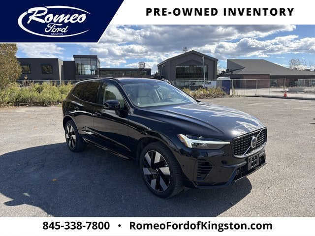 2024 Volvo XC60 Recharge Plug-In Hybrid T8 Plus Dark Theme