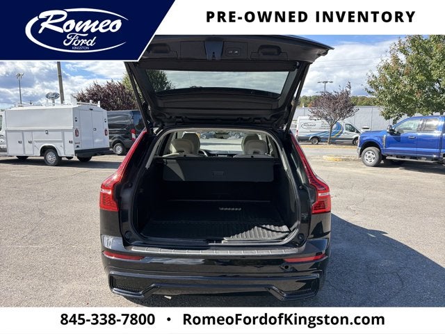 2024 Volvo XC60 Recharge Plug-In Hybrid T8 Plus Dark Theme