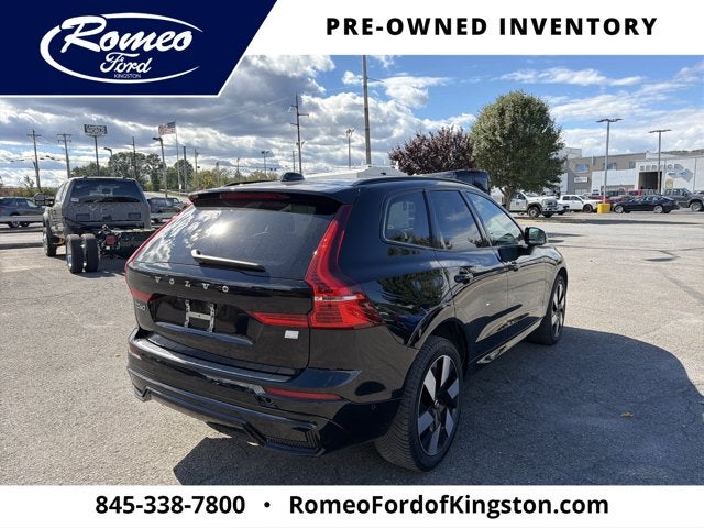 2024 Volvo XC60 Recharge Plug-In Hybrid T8 Plus Dark Theme
