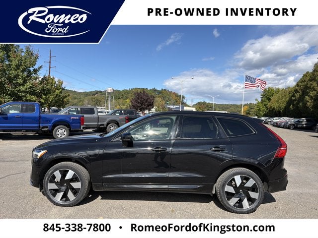 2024 Volvo XC60 Recharge Plug-In Hybrid T8 Plus Dark Theme